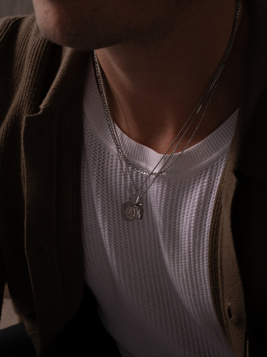WHITE GEMSTONE NECKLACE | Silver